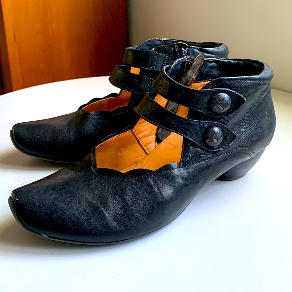 Think!  Black Leather Orthopaedic Shoes Size 41/9.5
